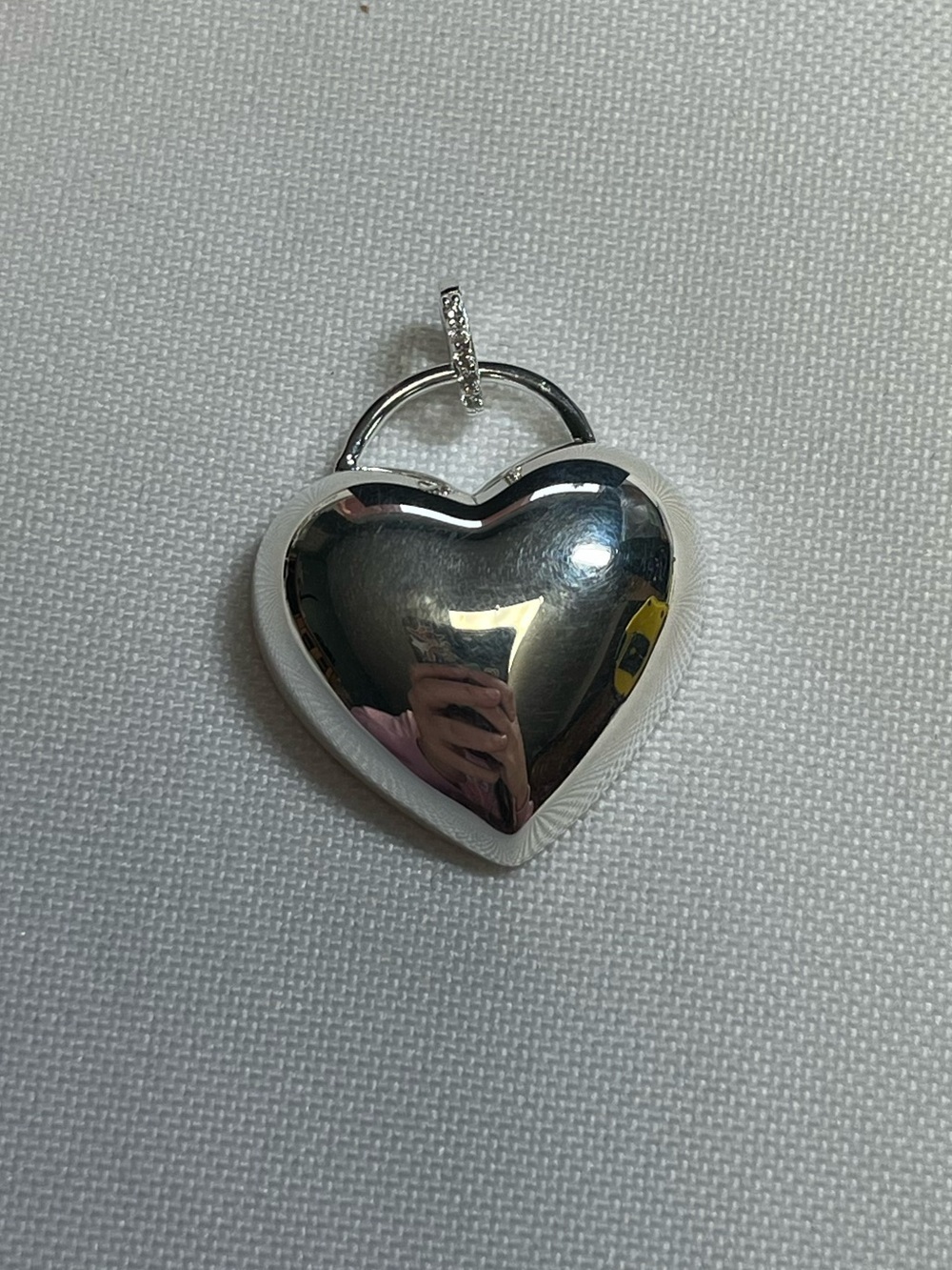 Hillberg & Berk PUFFY HEART pendant
925 sterling silver
New
Retails $155
H&B